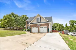 225 Timberline Dr, Sanford, NC 27332 - Photo 2