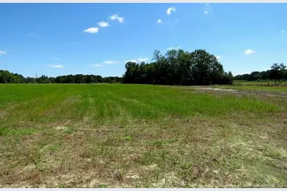4512 Tobacco Road, Orrum, NC 28369 - Photo 18