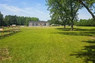 9109 Chicken Foot Rd, Saint Pauls, NC 28384 - Photo 2