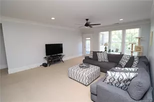933 Portstewart Dr, Cary, NC 27519 - Photo 4