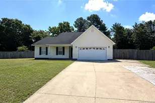 118 Woodbine Dr, Raeford, NC 28376 - Photo 1