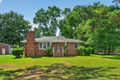 211 Burton Avenue, Dunn, NC 28334 - Photo 1