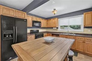 211 Burton Ave, Dunn, NC 28334 - Photo 8