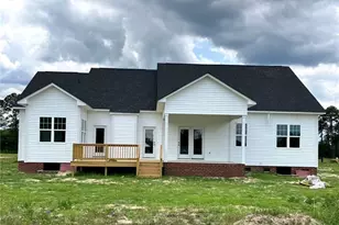 3010 Dinwiddle Dr, Wade, NC 28395 - Photo 2