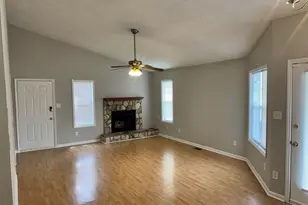 5570 Arapahoe Ct, Fayetteville, NC 28304 - Photo 14