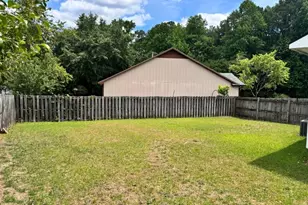 5570 Arapahoe Ct, Fayetteville, NC 28304 - Photo 10