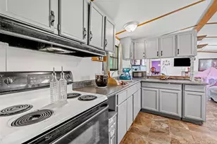 1322 Crenshaw Dr, Saint Pauls, NC 28384 - Photo 8