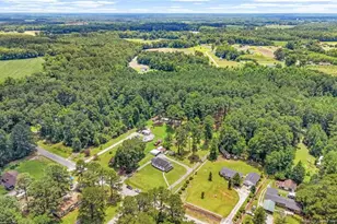 96 Surry Dr, Lumberton, NC 28358 - Photo 6