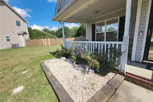 122 Middle Ct, Raeford, NC 28376 - Photo 4