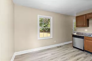 428 Perth St, Fayetteville, NC 28314 - Photo 6