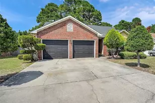 1040 Alexwood Dr, Hope Mills, NC 28348 - Photo 2