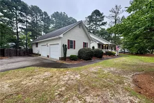 200 Horseshoe Dr, Southern Pines, NC 28387 - Photo 2