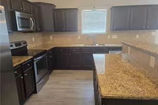302 Cornhill Rd, Fayetteville, NC 28312 - Photo 8
