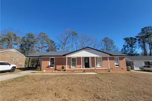 215 Haverhill Dr, Fayetteville, NC 28314 - Photo 1