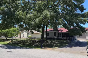 1859 Berriedale Dr, Fayetteville, NC 28304 - Photo 2
