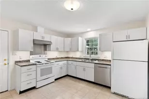 5604 Shenandoah Dr, Fayetteville, NC 28304 - Photo 14