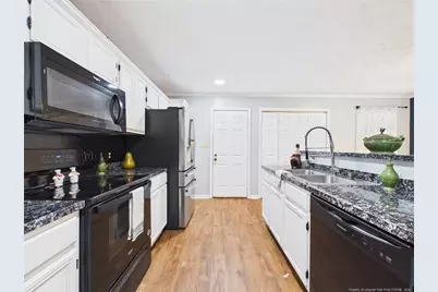 212 Fair Oaks Drive, Fayetteville, NC 28311 - Photo 4