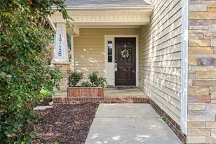 1716 Rock Creek Ln, Fayetteville, NC 28301 - Photo 2