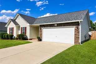 2211 Puffin Pl, Fayetteville, NC 28306 - Photo 2