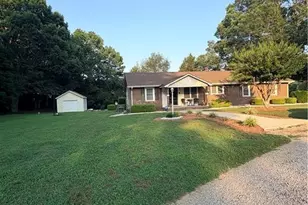 823 Abbott Rd, Henderson, NC 27537 - Photo 2