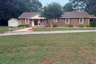 823 Abbott Rd, Henderson, NC 27537 - Photo 2