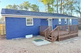 425 N Platte Rd, Fayetteville, NC 28303 - Photo 2