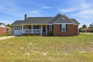 627 Sunnybrook Dr, Hope Mills, NC 28348 - Photo 1