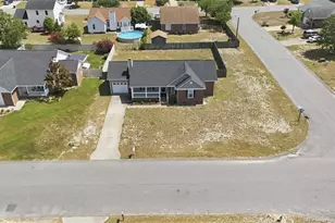 627 Sunnybrook Dr, Hope Mills, NC 28348 - Photo 2