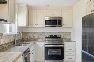10765 Barker Ten Mile Rd, Saint Pauls, NC 28384 - Photo 12