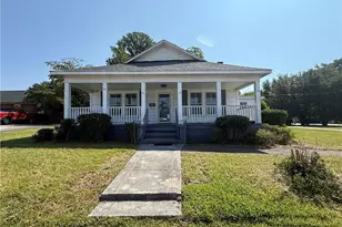 225 S Main St, Raeford, NC 28376 - Photo 1