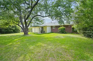 545 Waterbury Dr, Fayetteville, NC 28311 - Photo 10