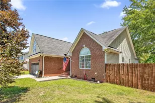 365 Chestnut Dr, Raeford, NC 28376 - Photo 4