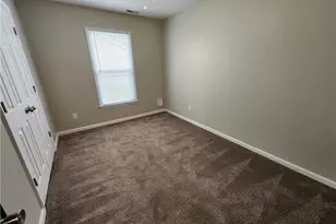 2212 Mossycup Ln, Fayetteville, NC 28304 - Photo 8