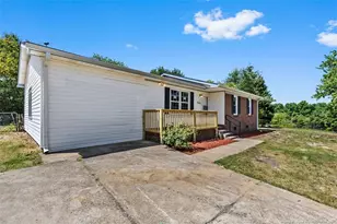 864 Durwood Dr, Fayetteville, NC 28311 - Photo 4