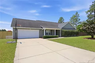 2105 St Nicholas Dr, Hope Mills, NC 28348 - Photo 2