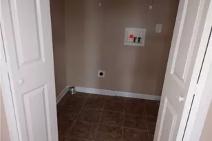 6031 Geranium Dr, Fayetteville, NC 28314 - Photo 8