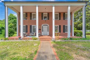 412 Pittman St, Fairmont, NC 28340 - Photo 2