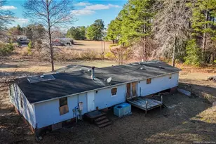 3600 Quarter Horse Run Ln, Parkton, NC 28371 - Photo 14