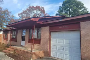 1219 Chilton Dr, Fayetteville, NC 28314 - Photo 2