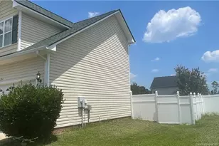 261 Ivy Stone Dr, Raeford, NC 28376 - Photo 2