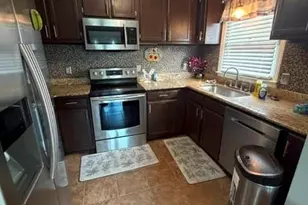 712 Alexwood Dr, Hope Mills, NC 28348 - Photo 4