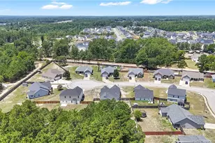 2233 Sir Michael Dr, Hope Mills, NC 28348 - Photo 30