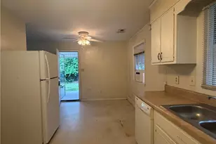 6612 Amanda Cir, Fayetteville, NC 28304 - Photo 6