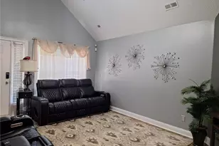 1224 Pearl Crescant Dr, Charlotte, NC 28216 - Photo 2