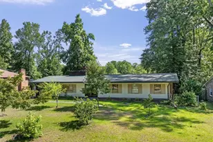 1946 Forest Hills Dr, Fayetteville, NC 28303 - Photo 1