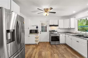 6432 Easthampton Rd, Fayetteville, NC 28314 - Photo 8