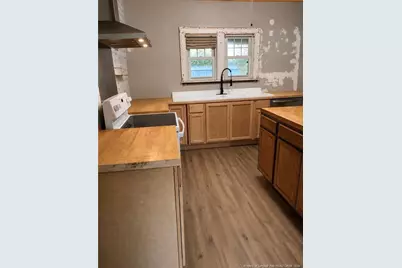 205 N College Street, Red Springs, NC 28377 - Photo 4
