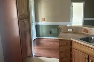 124 Sycamore Ct, Benson, NC 27504 - Photo 8