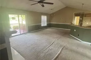 124 Sycamore Ct, Benson, NC 27504 - Photo 6