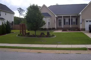1107 Thistle Gold Dr, Hope Mills, NC 28348 - Photo 1